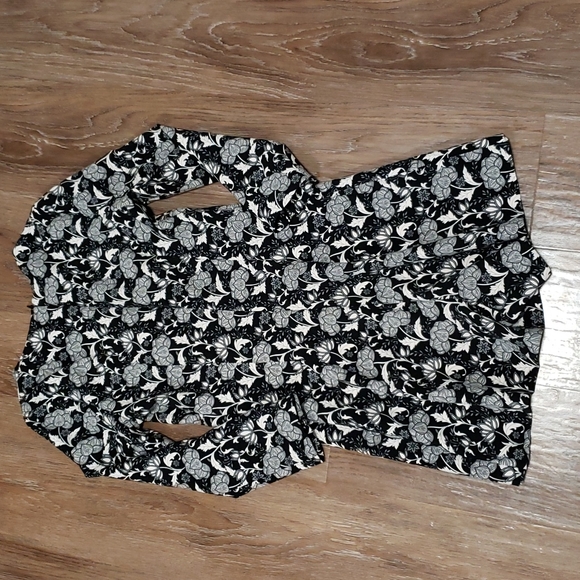 (XS) Zara Trafaluc Floral Print Long Sleeved Romper/Dress Vacation Summer Costal - Picture 14 of 15